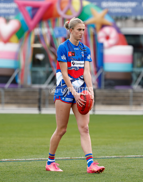 AFLW 2024 Round 07 - Western Bulldogs v Essendon - A-55223520