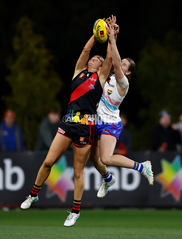 AFLW 2024 Round 07 - Western Bulldogs v Essendon - A-55229242