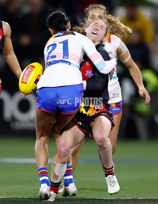 AFLW 2024 Round 07 - Western Bulldogs v Essendon - A-55229290