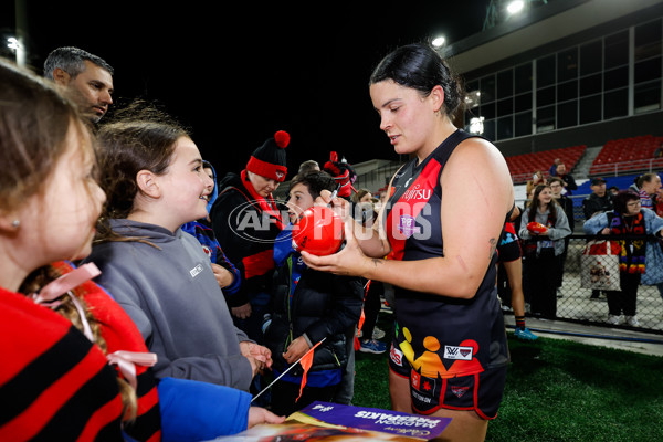 AFLW 2024 Round 07 - Western Bulldogs v Essendon - A-55229314