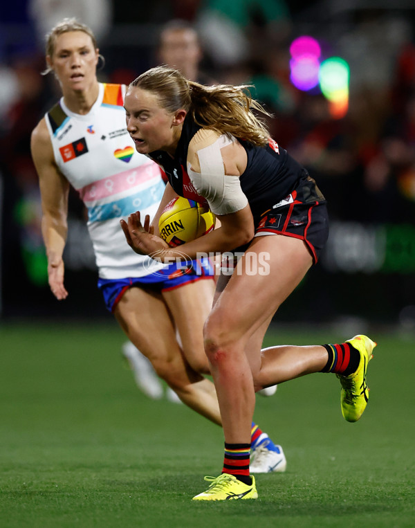 AFLW 2024 Round 07 - Western Bulldogs v Essendon - A-55230546