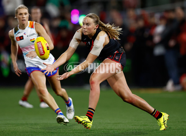 AFLW 2024 Round 07 - Western Bulldogs v Essendon - A-55230548