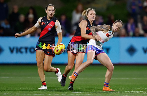 AFLW 2024 Round 07 - Western Bulldogs v Essendon - A-55230564