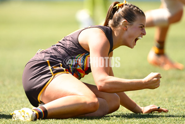 AFLW 2024 Round 07 - Hawthorn v West Coast - A-55236595