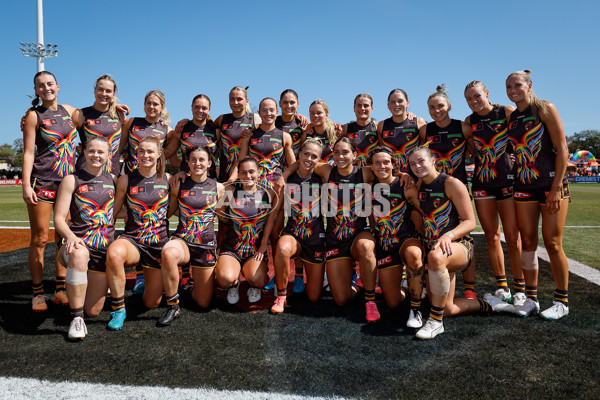 AFLW 2024 Round 07 - Hawthorn v West Coast - A-55241171