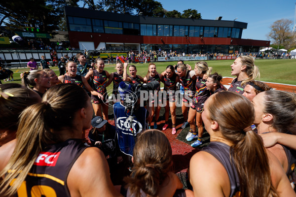 AFLW 2024 Round 07 - Hawthorn v West Coast - A-55241172