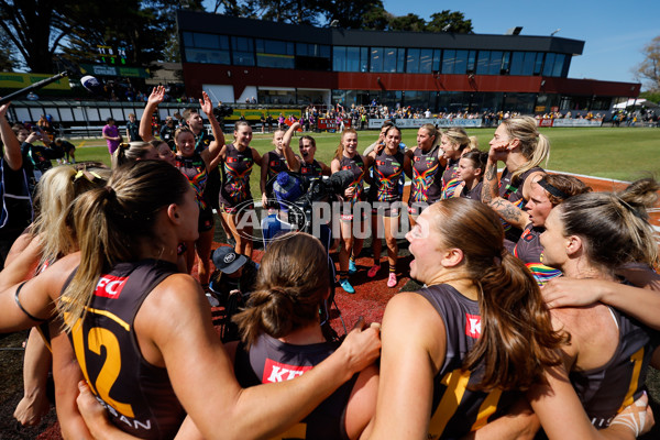 AFLW 2024 Round 07 - Hawthorn v West Coast - A-55241175