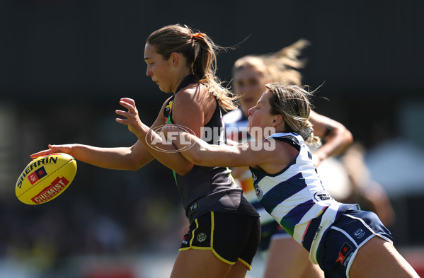 AFLW 2024 Round 07 - Richmond v Geelong - A-55241233