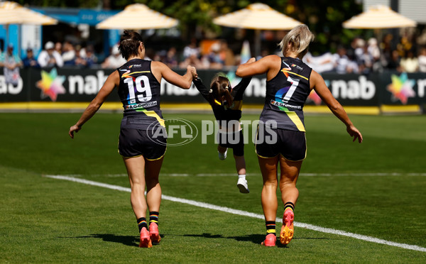 AFLW 2024 Round 07 - Richmond v Geelong - A-55243852