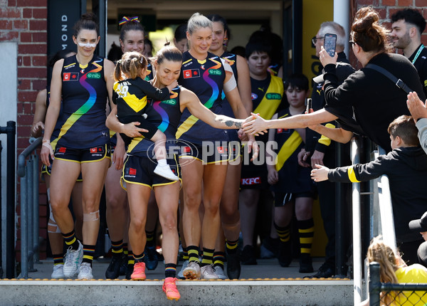 AFLW 2024 Round 07 - Richmond v Geelong - A-55243866