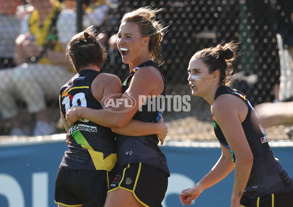 AFLW 2024 Round 07 - Richmond v Geelong - A-55248655
