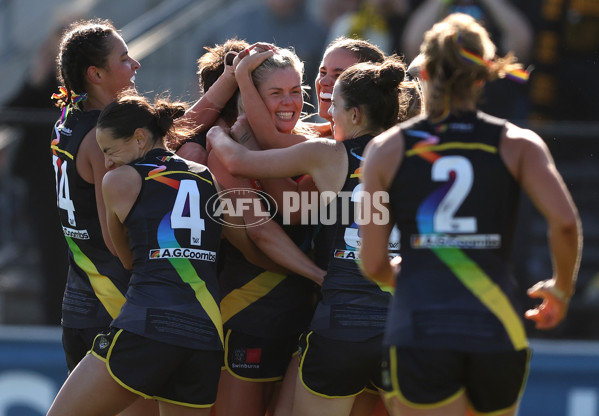 AFLW 2024 Round 07 - Richmond v Geelong - A-55248704