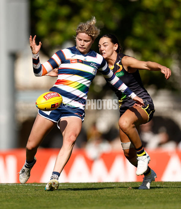 AFLW 2024 Round 07 - Richmond v Geelong - A-55250894