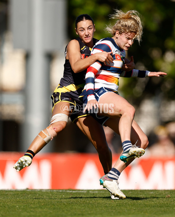 AFLW 2024 Round 07 - Richmond v Geelong - A-55250895