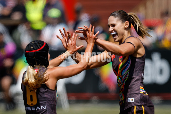 AFLW 2024 Round 07 - Hawthorn v West Coast - A-55251343