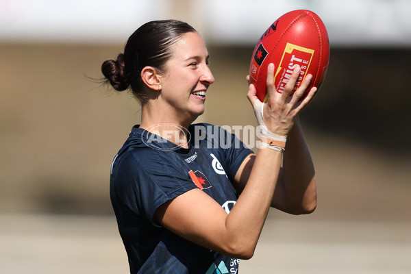 AFLW 2024 Round 07 - Fremantle v Carlton - A-55253450