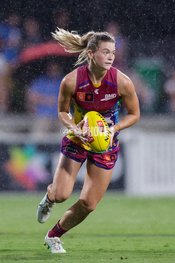 AFLW 2024 Round 07 - Brisbane v Gold Coast - A-55255693