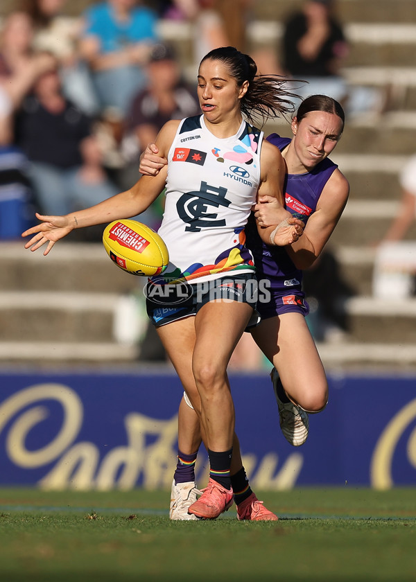 AFLW 2024 Round 07 - Fremantle v Carlton - A-55255774