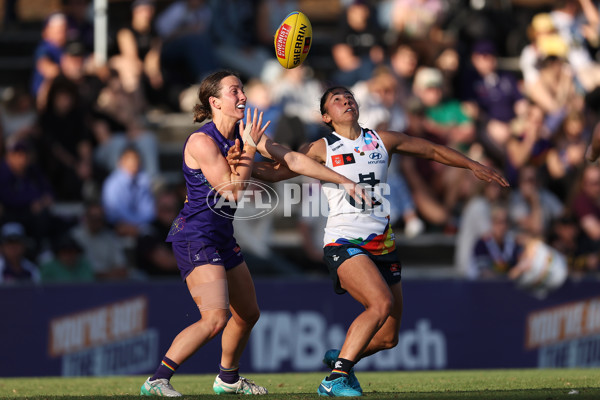 AFLW 2024 Round 07 - Fremantle v Carlton - A-55255780