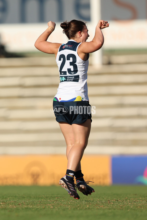 AFLW 2024 Round 07 - Fremantle v Carlton - A-55256786