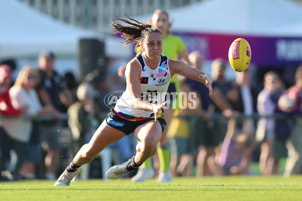 AFLW 2024 Round 07 - Fremantle v Carlton - A-55258630