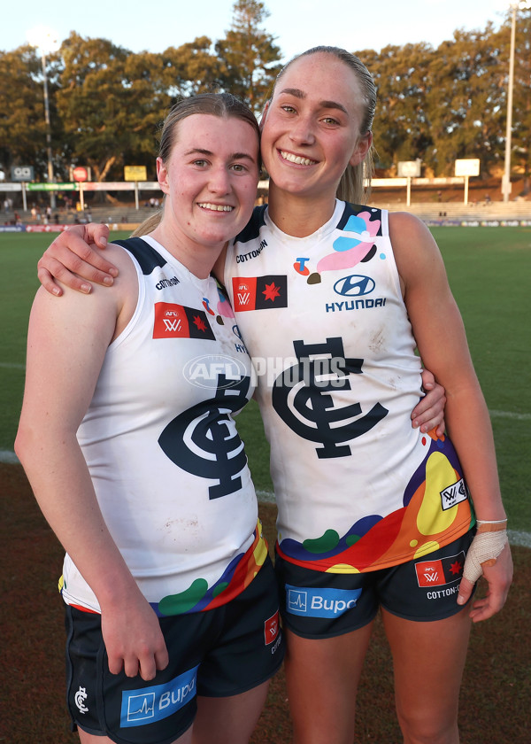 AFLW 2024 Round 07 - Fremantle v Carlton - A-55259715