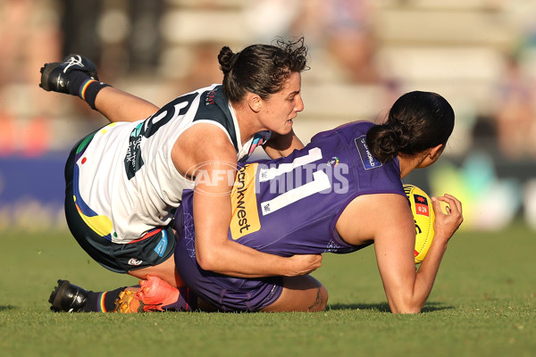 AFLW 2024 Round 07 - Fremantle v Carlton - A-55262112