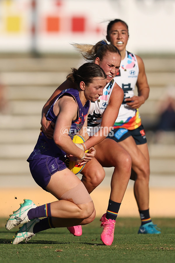 AFLW 2024 Round 07 - Fremantle v Carlton - A-55262130