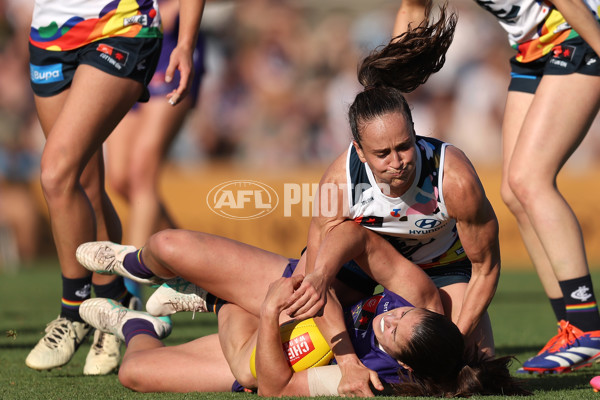 AFLW 2024 Round 07 - Fremantle v Carlton - A-55262135