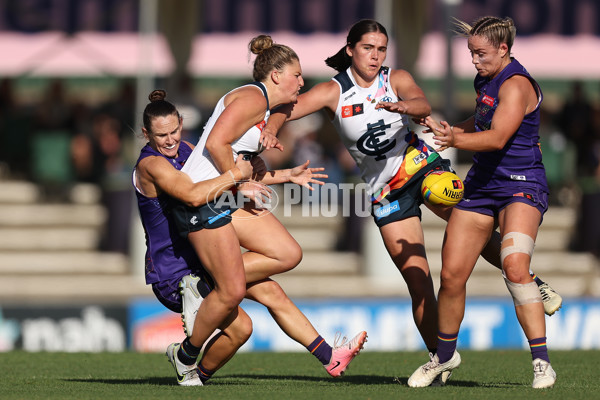 AFLW 2024 Round 07 - Fremantle v Carlton - A-55262146