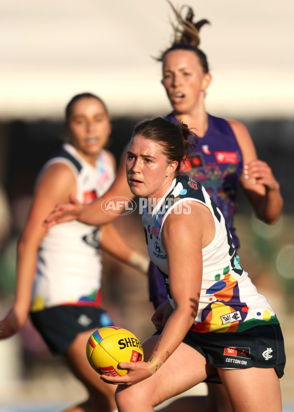 AFLW 2024 Round 07 - Fremantle v Carlton - A-55263572