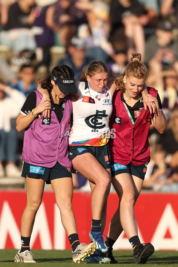 AFLW 2024 Round 07 - Fremantle v Carlton - A-55263582