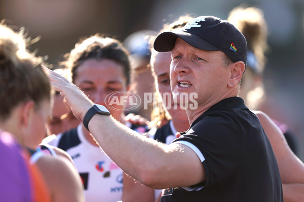 AFLW 2024 Round 07 - Fremantle v Carlton - A-55264780