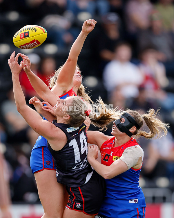 AFLW 2024 Round 07 - St Kilda v Melbourne - A-55269834