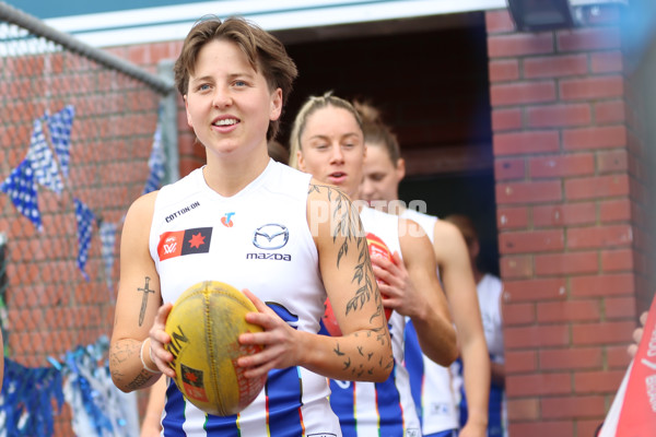 AFLW 2024 Round 07 - North Melbourne v Sydney - A-55272463