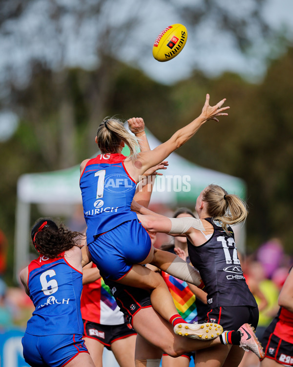 AFLW 2024 Round 07 - St Kilda v Melbourne - A-55272477