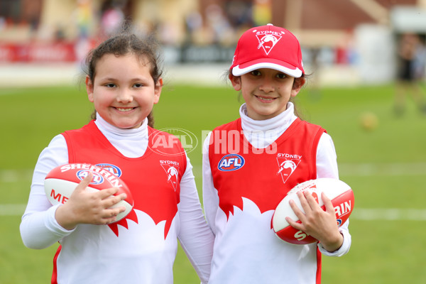 AFLW 2024 Round 07 - North Melbourne v Sydney - A-55272509