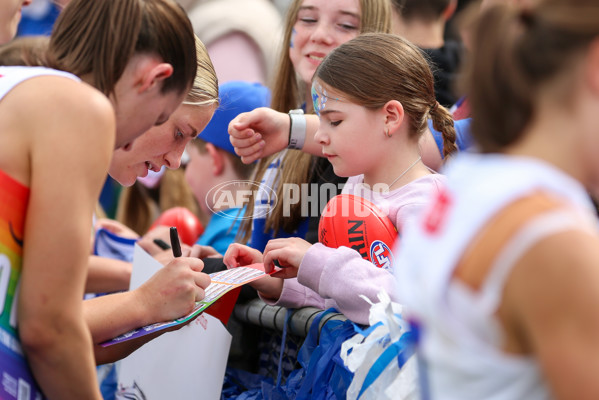 AFLW 2024 Round 07 - North Melbourne v Sydney - A-55272513