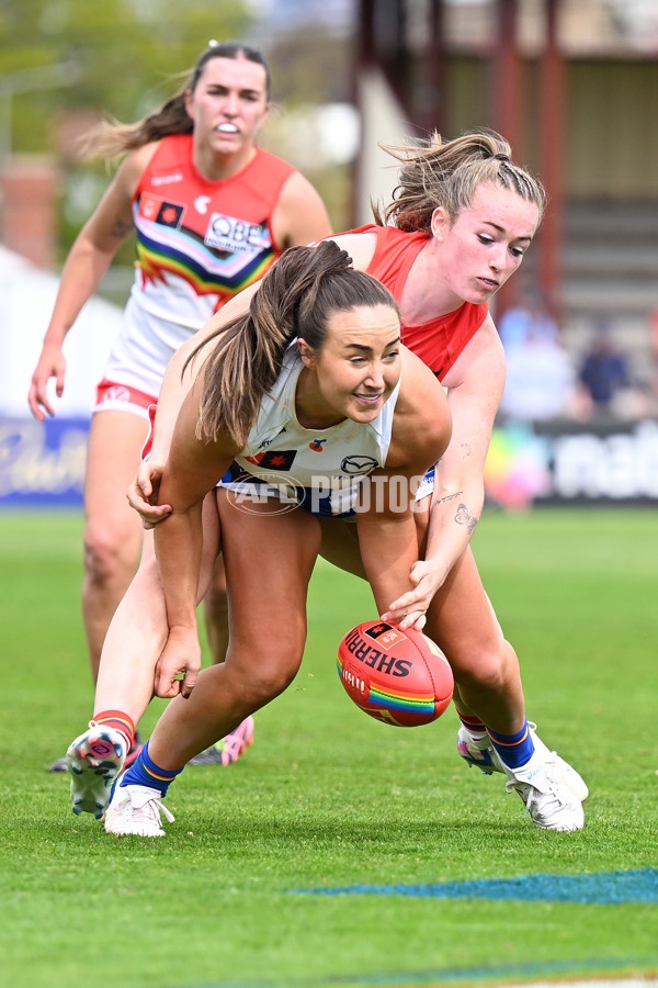 AFLW 2024 Round 07 - North Melbourne v Sydney - A-55272517