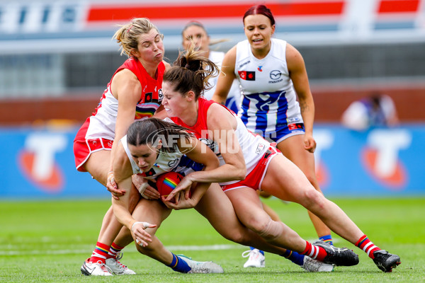 AFLW 2024 Round 07 - North Melbourne v Sydney - A-55272541