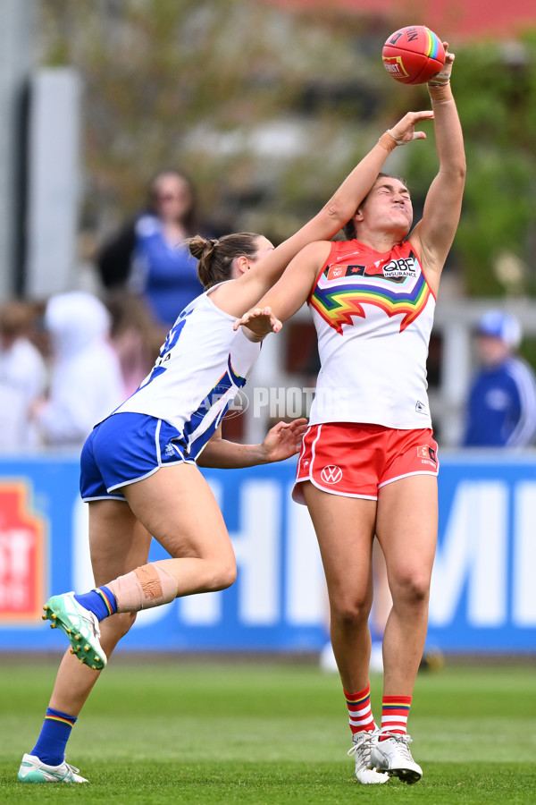 AFLW 2024 Round 07 - North Melbourne v Sydney - A-55272544