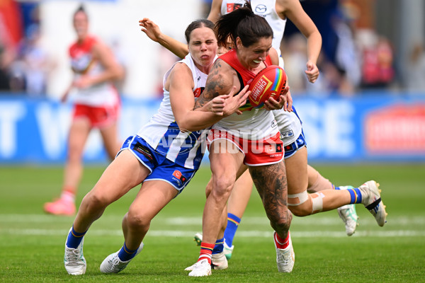 AFLW 2024 Round 07 - North Melbourne v Sydney - A-55275079