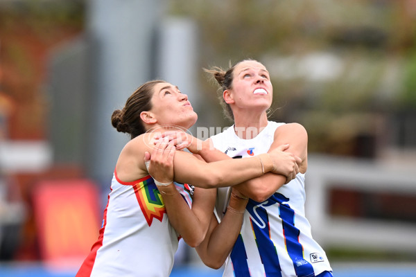 AFLW 2024 Round 07 - North Melbourne v Sydney - A-55278017