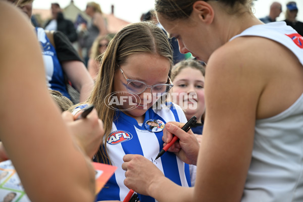 AFLW 2024 Round 07 - North Melbourne v Sydney - A-55278091