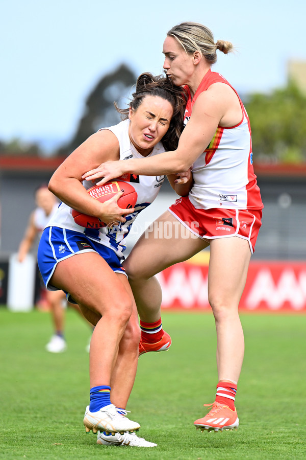 AFLW 2024 Round 07 - North Melbourne v Sydney - A-55278104