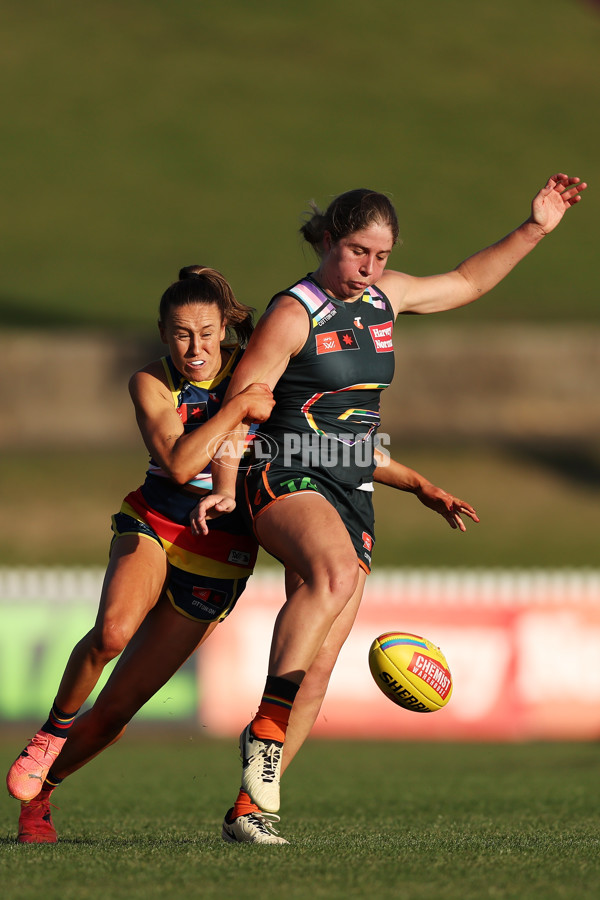 AFLW 2024 Round 07 - GWS v Adelaide - A-55278692