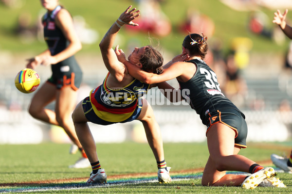 AFLW 2024 Round 07 - GWS v Adelaide - A-55281040