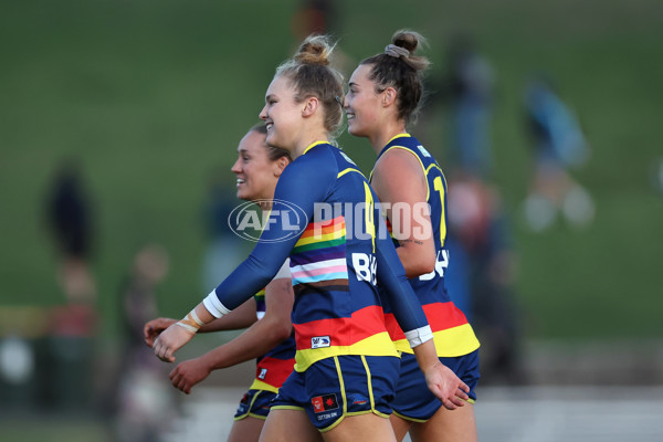 AFLW 2024 Round 07 - GWS v Adelaide - A-55281074