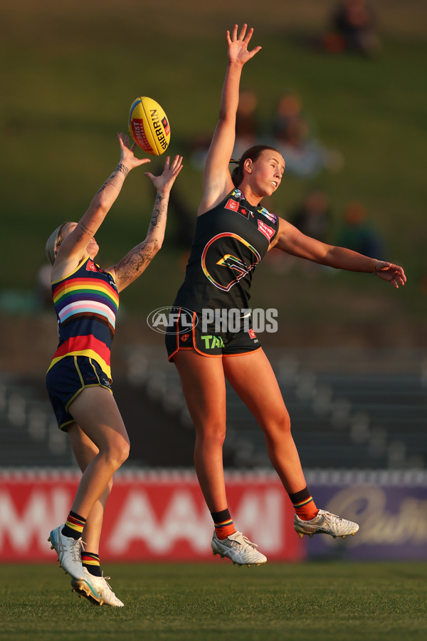 AFLW 2024 Round 07 - GWS v Adelaide - A-55281097