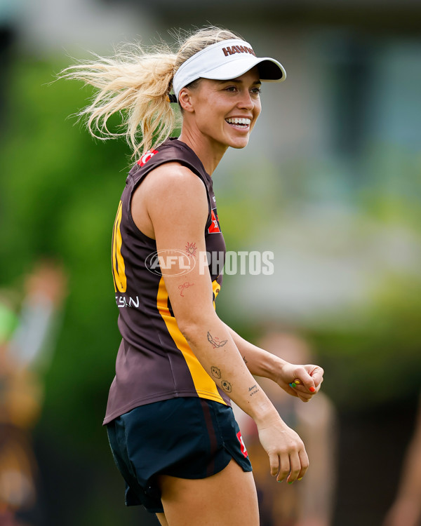 AFLW 2024 Training - Hawthorn 171024 - A-55320660